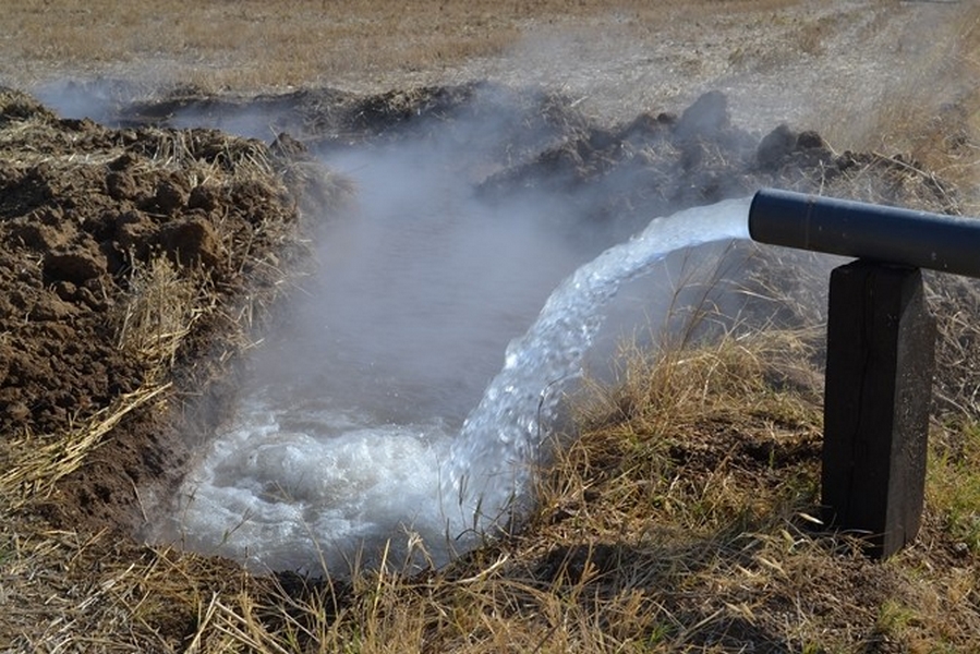 Δήμος Αγιάς: "Αρχαία" πηγή αναβλύζει νερό στους 42 βαθμούς Κελσίου!
