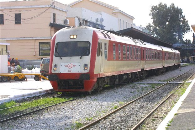 Tαλαιπωρία για επιβάτες του ΟΣΕ στη γραμμή Βόλου-Λάρισας -Εμεινε από τρένο και λεωφορείο 