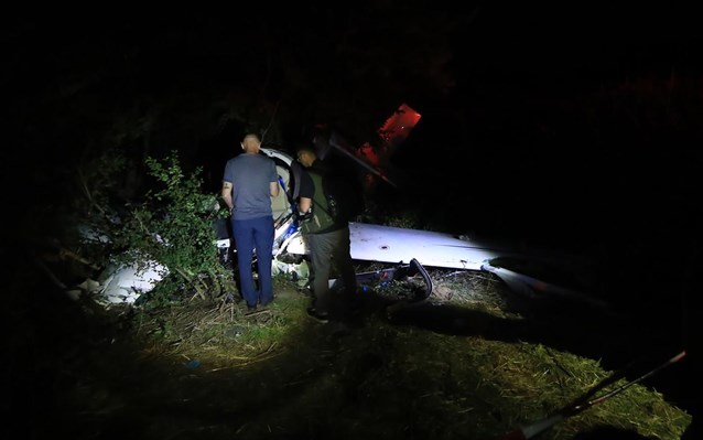 Υπό διερεύνηση τα αίτια της πτώσης του αεροσκάφους στα Δένδρα Λάρισας