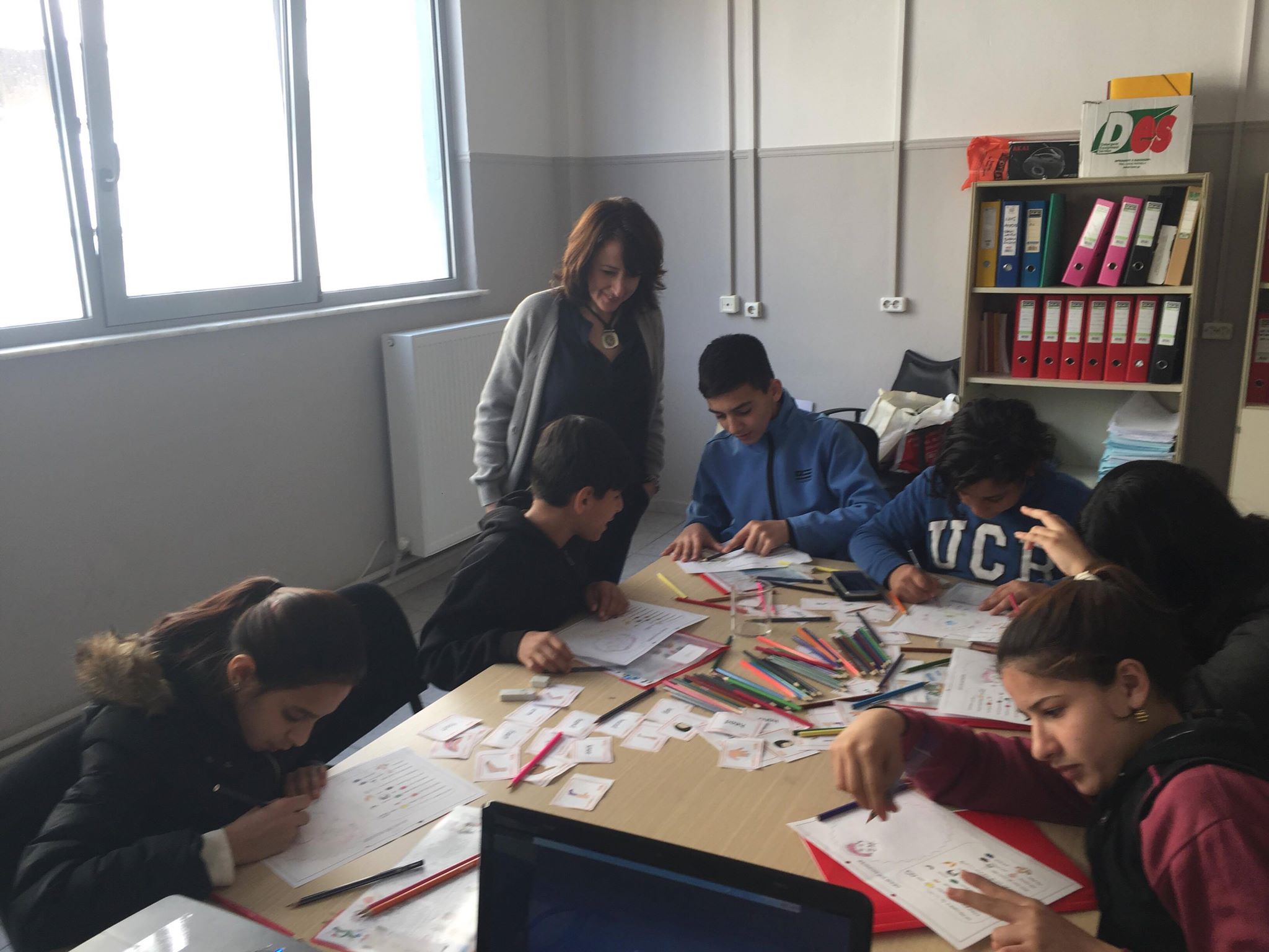 Μαθήματα αγγλικής γλώσσας για έφηβους πρόσφυγες στη Λάρισα 