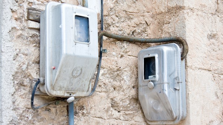 Επανασύνδεση ρεύματος και βοήθημα σε αδύναμους – Επιτροπή συγκροτεί ο Δήμος 