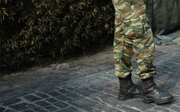 5 επιβεβαιωμένα κρούσματα κορονοϊού σε στρατιωτικούς στη Λάρισα