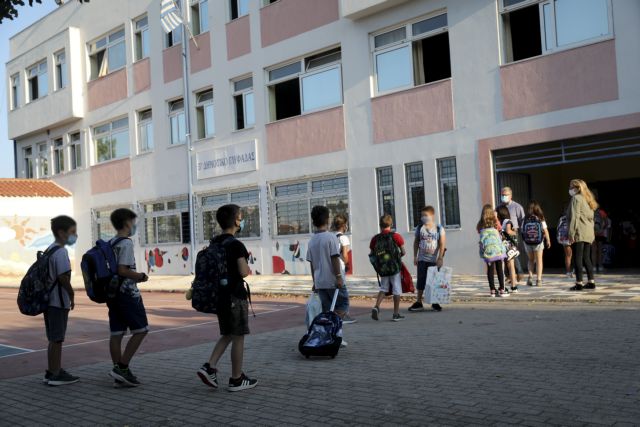 Ένας μήνας ανοιχτά σχολεία - Μηδαμινή η διασπορά του κοροναϊού 