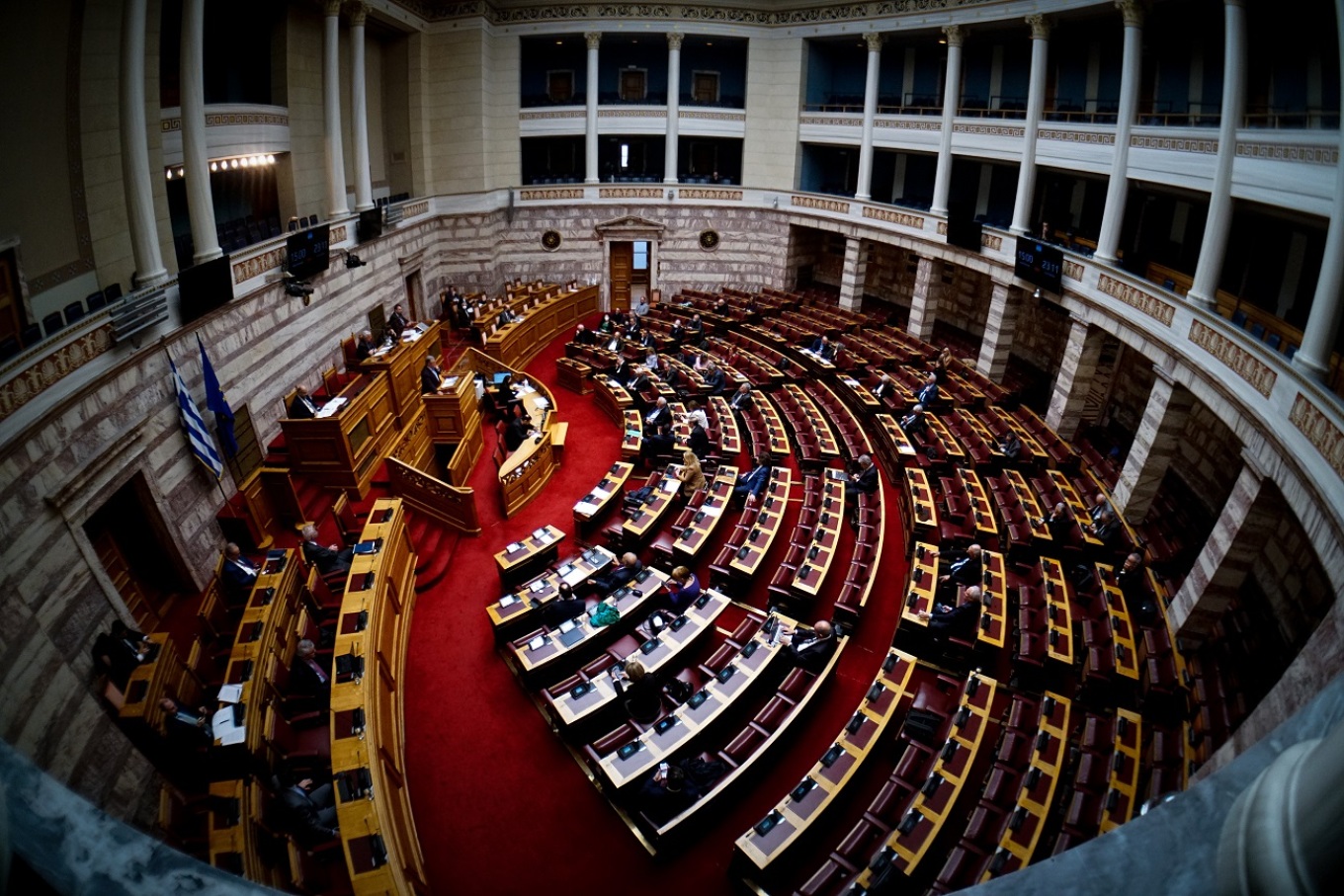 Βουλή: Την Τετάρτη η συζήτηση για τη σύσταση Εξεταστικής Επιτροπής για τα Τέμπη