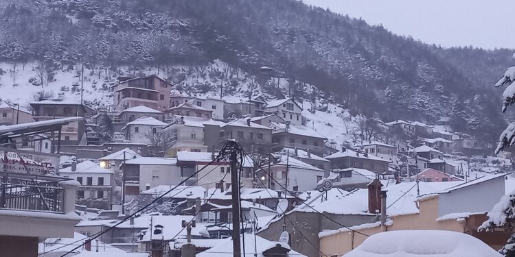 Χαμηλές θερμοκρασίες και νέες χιονοπτώσεις στα ορεινά της Λάρισας 