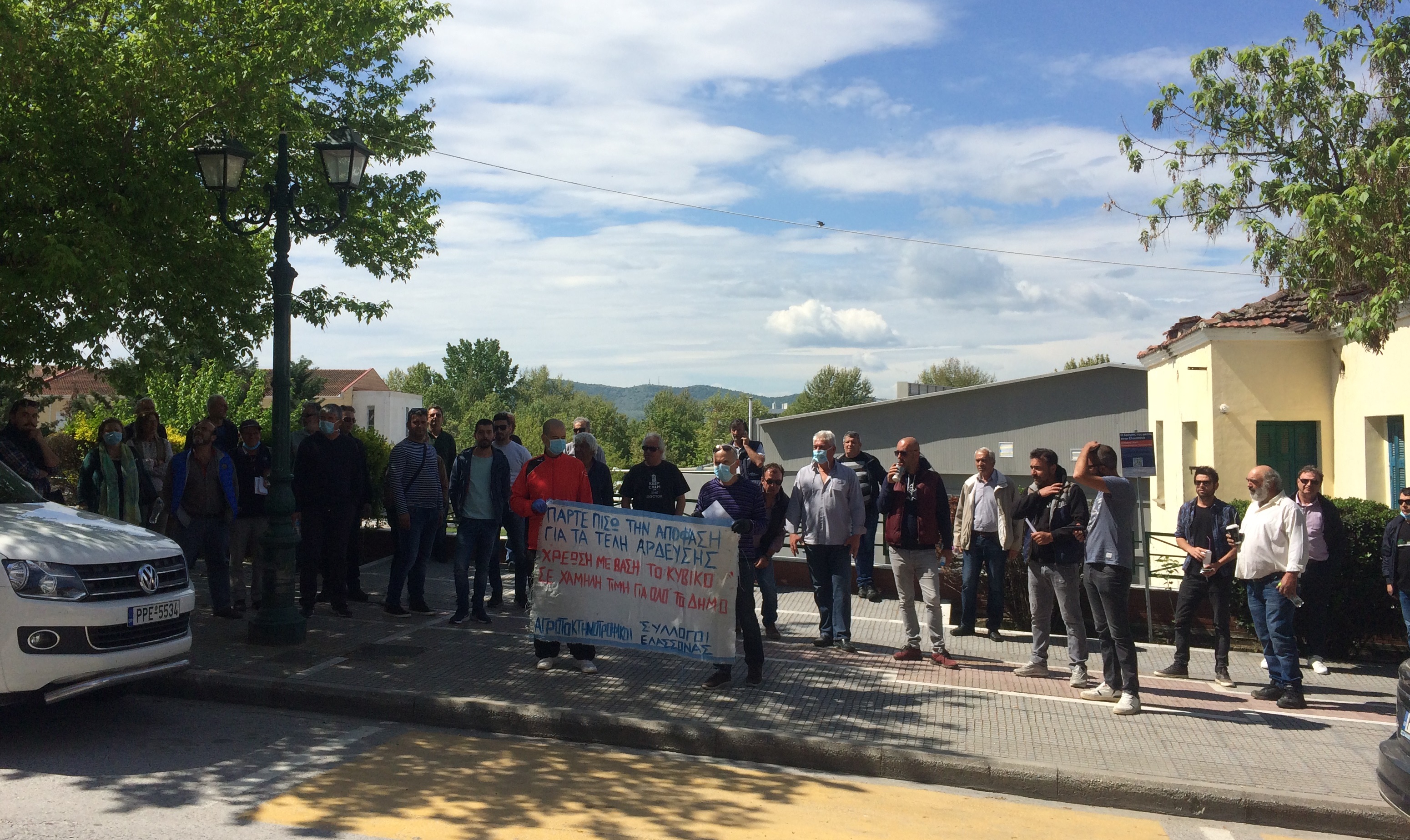 Ελασσόνα: Κατατέθηκαν οι πρώτες 314 υπογραφές διαμαρτυρίας για τα τέλη άρδευσης