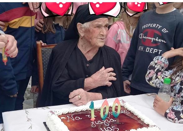 Γιαγιά στην Ελασσόνα έγινε 100 χρονών και το γιορτάζει - Το  μυστικό της μακροζωίας της