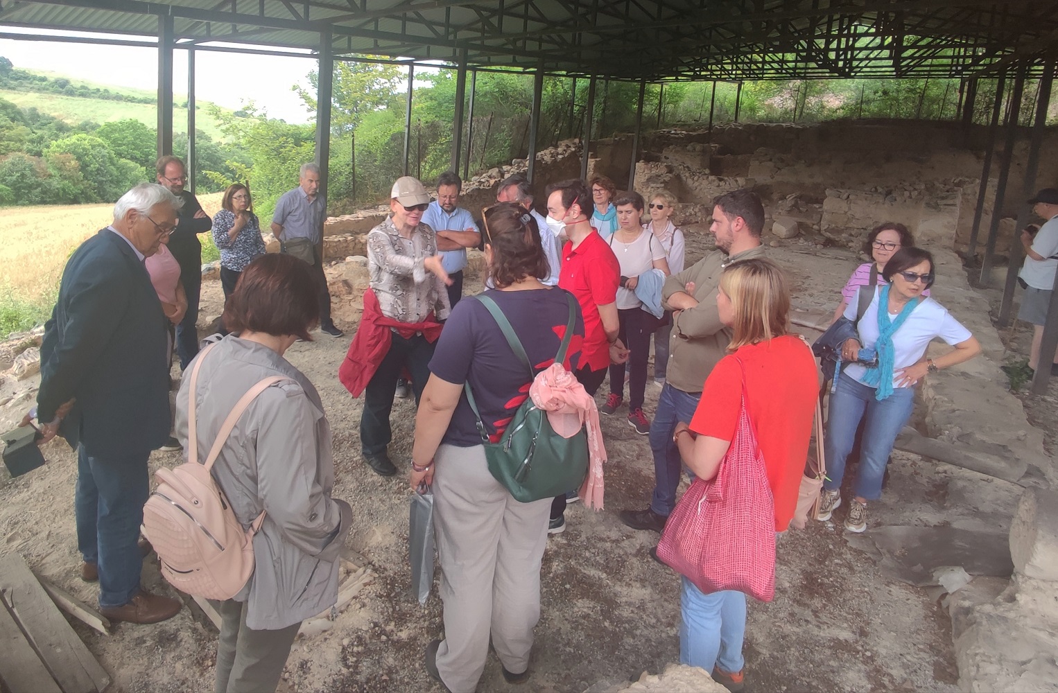 Ταξίδι στον xρόνο μέσα από τους αρχαιολογικούς χώρους Σαρανταπόρου και Δολίχης