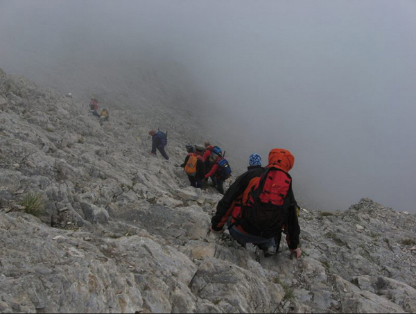 Oλυμπος: Επιχείρηση διάσωσης ορειβάτη με πρόβλημα υγείας 