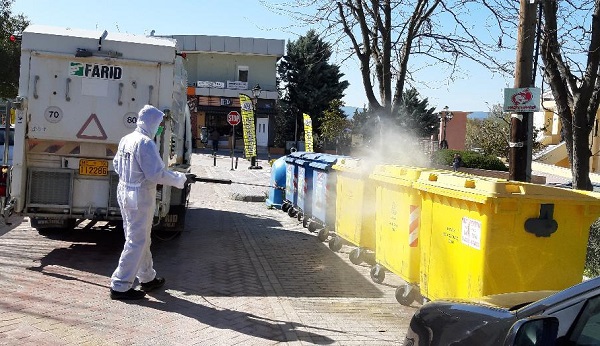 Aπολυμαντικοί ψεκασμοί σε κοινόχρηστους χώρους του Δήμου Ελασσόνας 