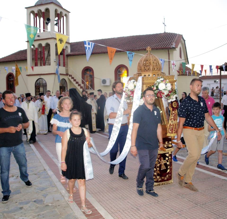  Εκατοντάδες πιστοί στους Αγίους Αναργύρους του Δήμου Κιλελέρ