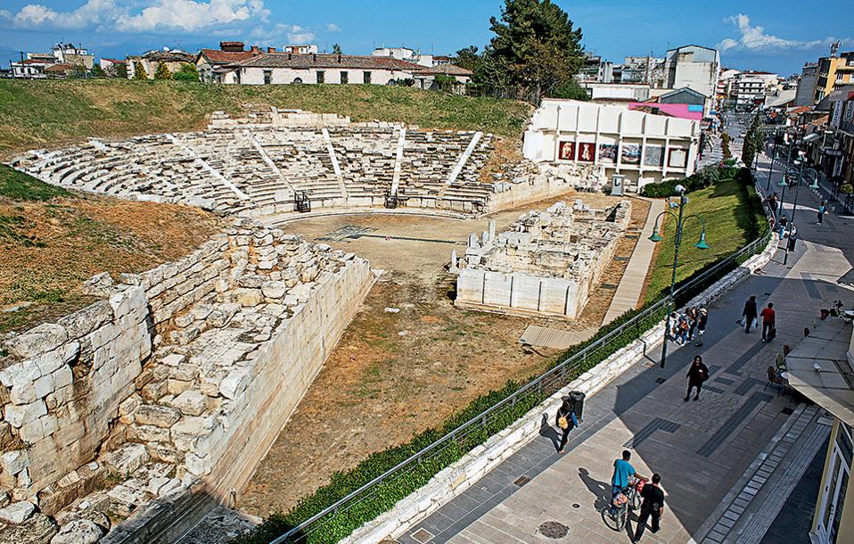 Αρχαίο Θέατρο Λάρισας: "Πράσινο" από το ΚΑΣ για τη σκάλα εισόδου 
