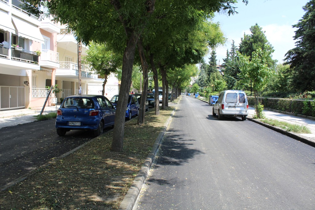 Συνεχίζονται οι ασφαλτοστρώσεις από το Δήμο Λαρισαίων (Eικόνες)
