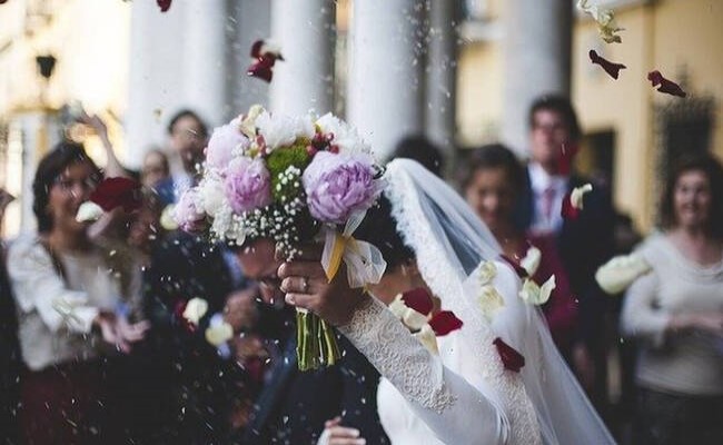 Ανησυχία στην Λάρισα για το ένα κρούσμα-Παρευρέθηκε σε γάμο 