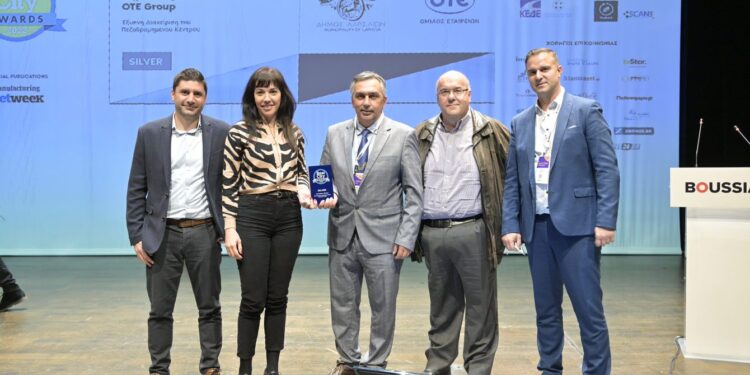 Βραβείο σε Δήμο Λαρισαίων και όμιλο ΟΤΕ για το έξυπνο σύστημα διαχείρισης πεζοδρόμων