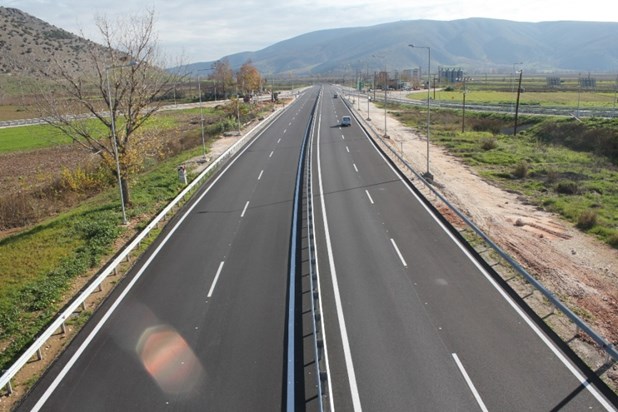 Συντήρηση στο οδικό δίκτυο Λάρισας - 300.000 ευρώ για σήμανση και στηθαία ασφαλείας 