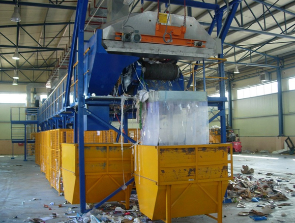 Υποδομές ύψους 44,2 εκατ. ευρώ στη Θεσσαλία για τη διαχείριση των στερεών αποβλήτων