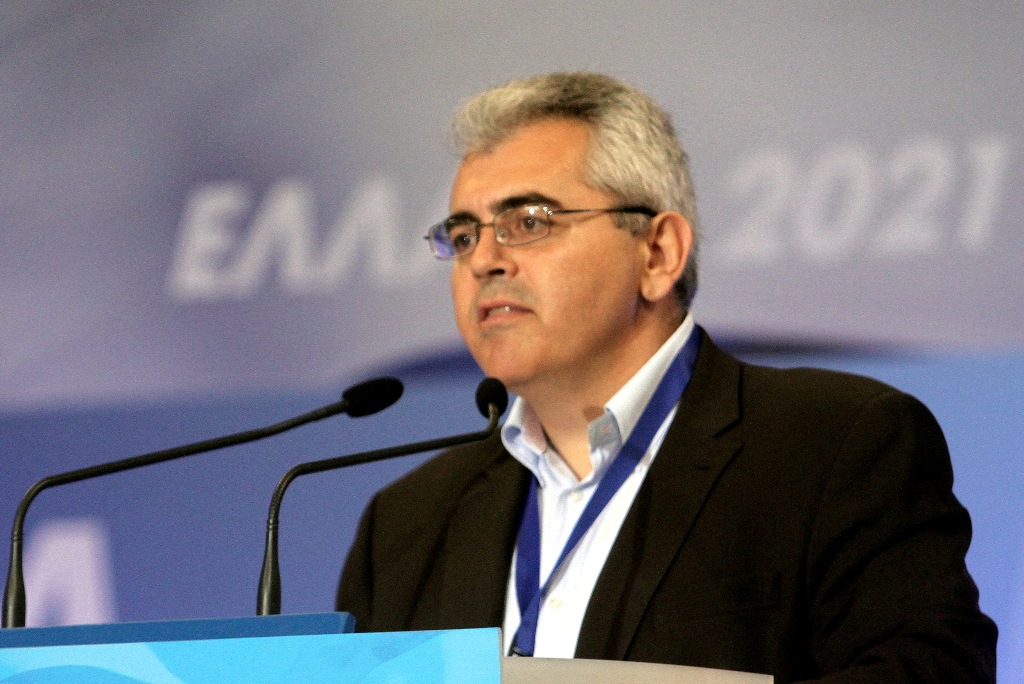 Χαρακόπουλος: Η κυβερνητική απραξία ρίχνει τις τιμές στο γάλα