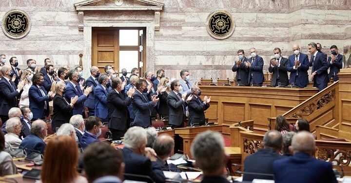 Πέρασε από τη Βουλή η ελληνογαλλική συμφωνία με 191 "ναι"