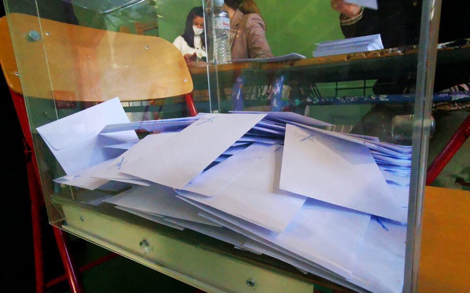 Λάρισα: Ικανοποιητική προσέλευση στις κάλπες για τις εκλογές του ΚΙΝΑΛ