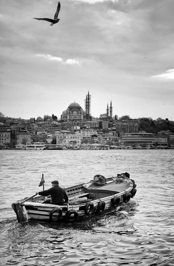 Έκθεση φωτογραφίας για την Κωνσταντινούπολη στη Λάρισα