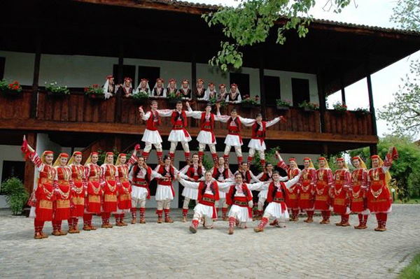 Eπταήμερη πολιτιστική συνάντηση στη Λάρισα- 65 μουσικοί και χορευτές από Ελλάδα, Βουλγαρία, Μολδαβία
