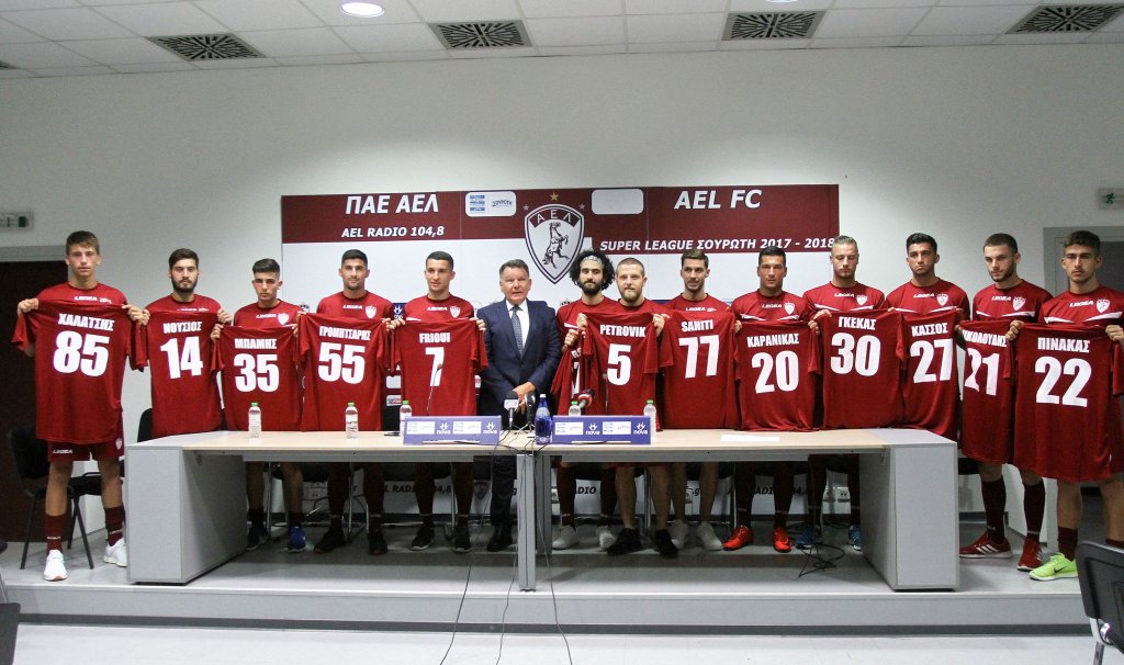 H AEΛ παρουσίασε τους νέους παίκτες - Στα "βυσσινί" και ο Πέτροβιτς