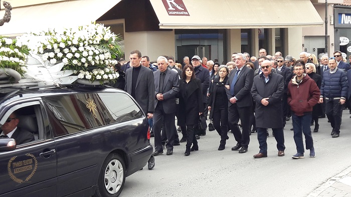 Tύρναβος: Πάνδημη η κηδεία του Θανάση Νασίκα 