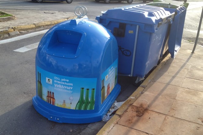 «Καμπάνες» για ανακύκλωση γυαλιού και στον Τύρναβο