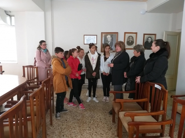 Επίσκεψη μαθητών Ρομά στο Κέντρο Κοινότητας Τυρνάβου 