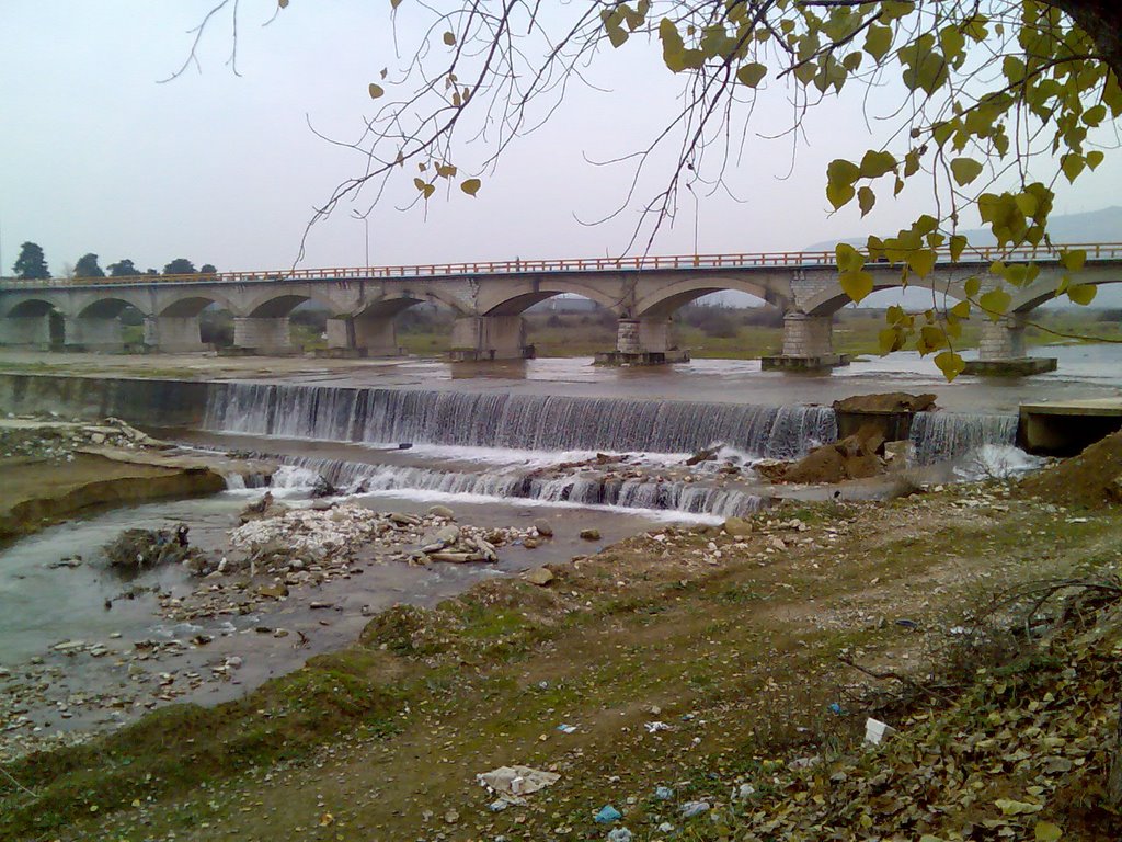 Τέσσερις γέφυρες αποκαθιστά σε περιοχές του Τυρνάβου η Περιφέρεια Θεσσαλίας