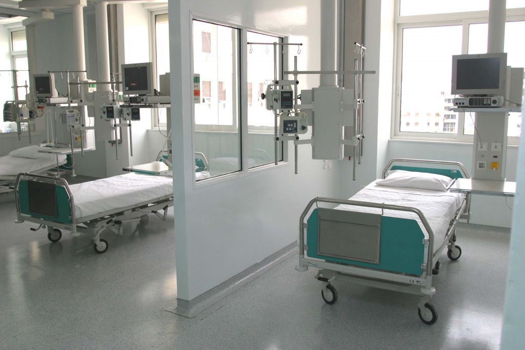 Λάρισα - Κορωνοϊός: Mειώθηκαν οι εισαγωγές στα νοσοκομεία 