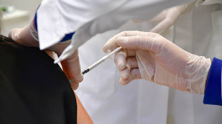 Ανεβάζουν ταχύτητα οι εμβολιασμοί - Πάνω από 35.000 εμβολιάστηκαν στη Λάρισα 