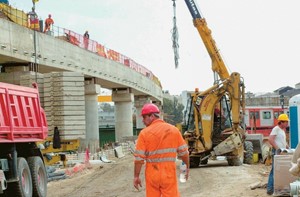 Στη Λάρισα ο Δήμας για τις υπογραφές στα οδικά έργα αποκατάστασης 