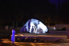 "Τα αγάλματα περιμένουν" ενθουσίασαν το κοινό της Λάρισας 