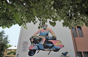 Ολοκληρώθηκε η δημόσια τοιχογραφία του Τάκη Τλούπα (φωτο)