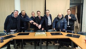 Την πρωτοχρονιάτικη πίτα έκοψε ο Εμπορικός Σύλλογος Λάρισας 