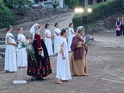 Λάρισα: Η τελετή απόδοσης του Όρκου του Ιπποκράτη στο Β΄Αρχαίο Θέατρο 