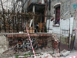 Καλογιάννης: Πρωτοβουλίες σε τοπικό και κεντρικό επίπεδο για τα επικίνδυνα κτίρια
