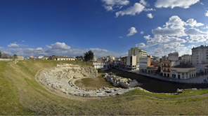 Λάρισα: Το λαμπρό Α’ Αρχαίο Θέατρο και το λιτό Β’ Αρχαίο Θέατρο (φωτό)