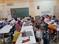 Λάρισα: Παρτίδες σκάκι στην Κατασκήνωση στην Πόλη