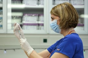 Εμβολιασμός: Ανοίγει η πλατφόρμα για το voucher των 150 ευρώ