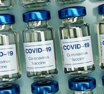 Aχ. Γραβάνης: Ο ιός ήρθε για να μείνει - Πολυδύναμα εμβόλια για covid και γρίπη 