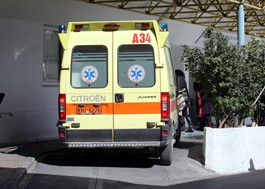 Tροχαίο με ανατροπή Ι.Χ. στη Λάρισα-Τραυματίστηκε ο οδηγός 