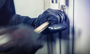 Τέσσερα χρόνια φυλάκιση σε 31χρονο Τυρναβίτη για σωρεία κλοπών 