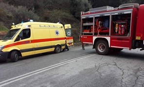 Αυτοκίνητο έπεσε σε κανάλι έξω από τη Λάρισα - Στο νοσοκομείο δύο ηλικιωμένοι 