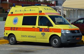 Τροχαίο στη Λάρισα - Στο νοσοκομείο οδηγός δικύκλου 