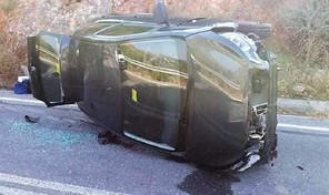 Τούμπαρε αυτοκίνητο στη Λάρισα – Δεν τραυματίστηκε η οδηγός 
