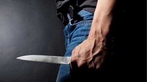 Λάρισα: Κυκλοφορούσε έχοντας στην κατοχή του μαχαίρι