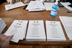 Εκλογή προέδρου στο ΚΙΝΑΛ: Mεγάλη προσέλευση Λαρισαίων στις κάλπες 